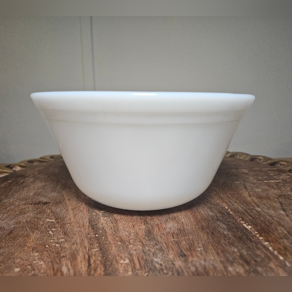 Vintage Federal White Milk Glass Oven Ware Mixing Bowl Double Band F